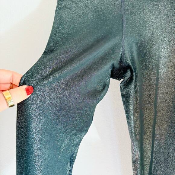 NIKE PRO Silver Sparkle DriFit Mid Rise Leggings Tights Running Gym Yoga Pants S - Picture 16 of 16